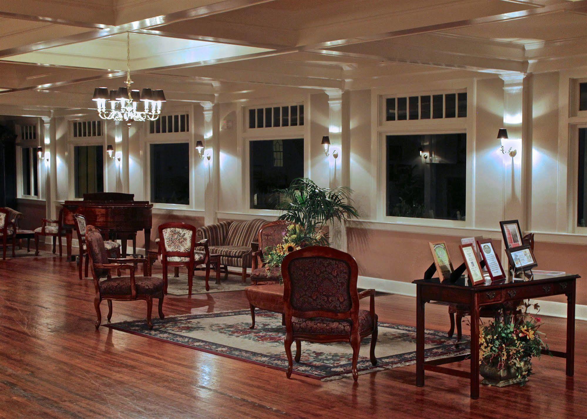 Lakeside Inn On Lake Dora Маунт-Дора Экстерьер фото